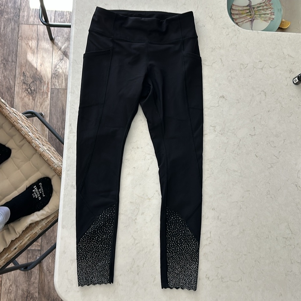 EUC Lululemon Capri with sparkle hem